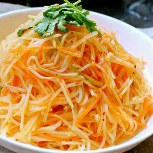 过瘾的腊肉炒土豆丝