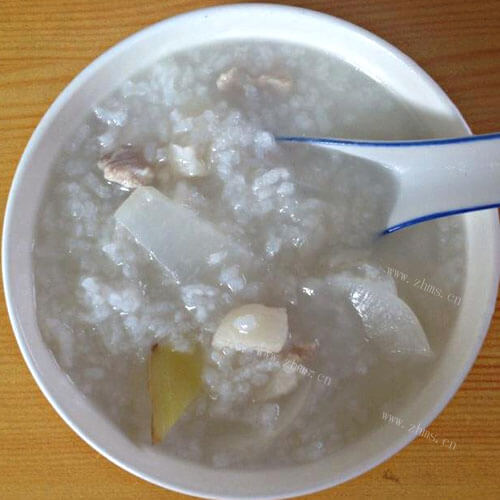 白萝卜豆腐瘦肉粥
