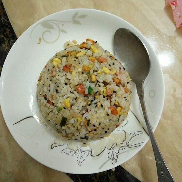 香喷喷的芝麻炒饭