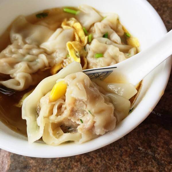 自制玉米香菇猪肉馄饨