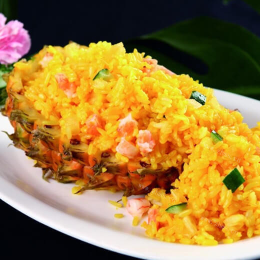 异域风情的菠萝炒饭泰味 
