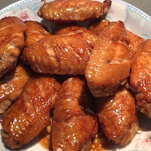 美味的黑胡椒煎鸡翅