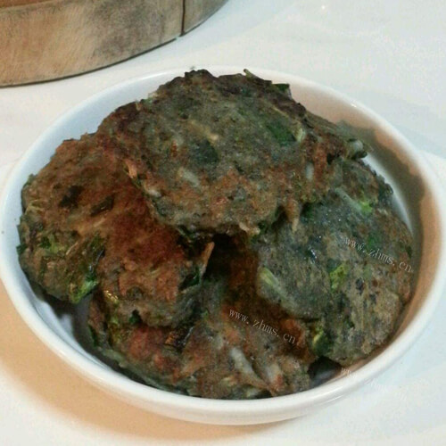 美味的黑豆渣玉米面饼
