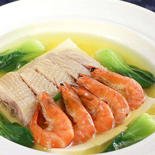 美味的烩豆腐虾干