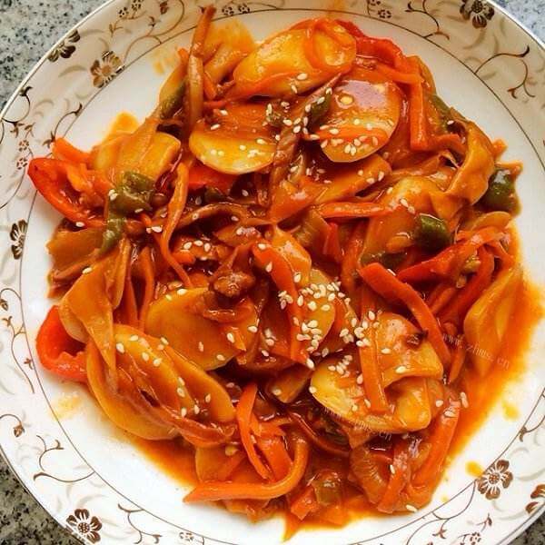 美味的香烤鱿鱼须
