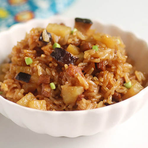 简单易做香菇土豆肉丁焖饭