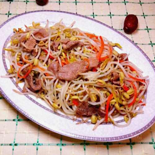 美味绿豆芽香炒里脊肉
