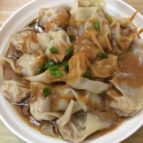 小吃拌馄饨