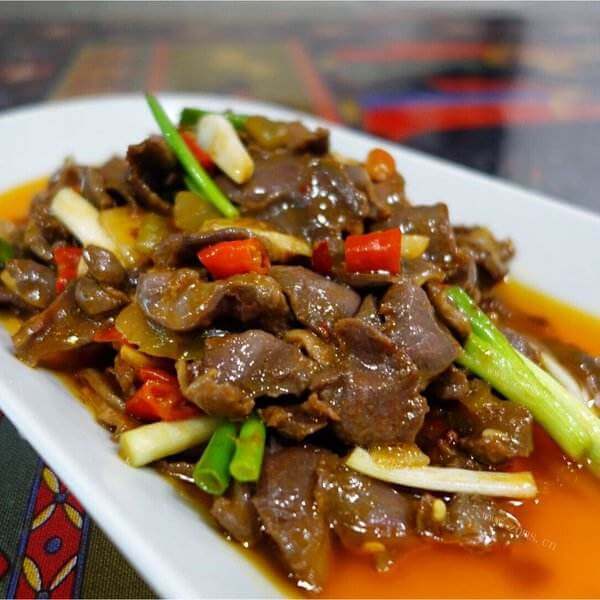 美味的香爆鸡杂