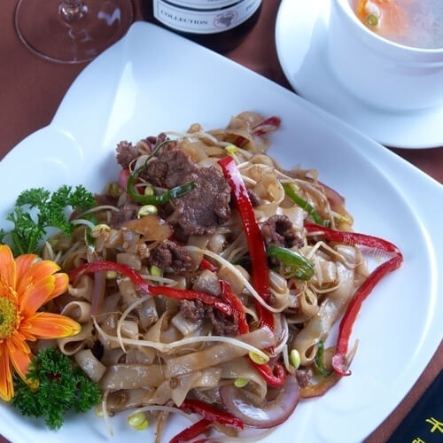 美味滑肉炒河粉
