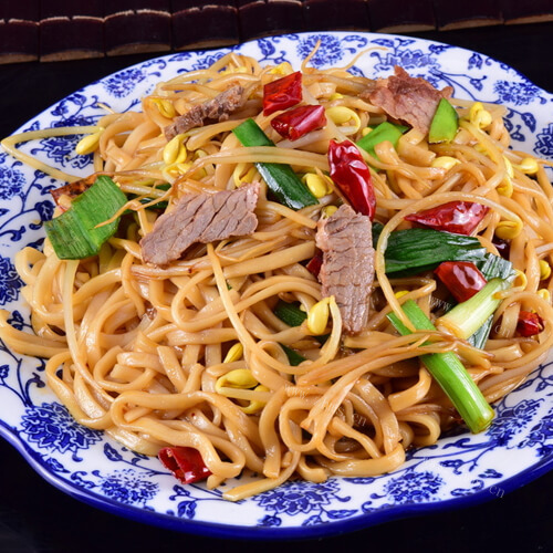 风味青椒牛肉炒面