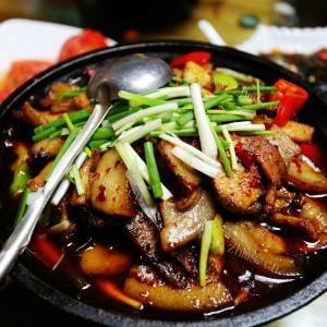 好吃的干锅腊肉茶树菇
