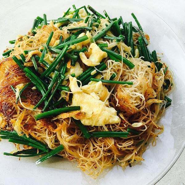可口鸡蛋香肠炒米面
