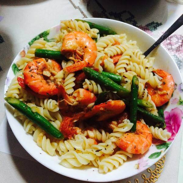 美味的大虾意大利面