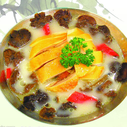 美味的板鸭火锅