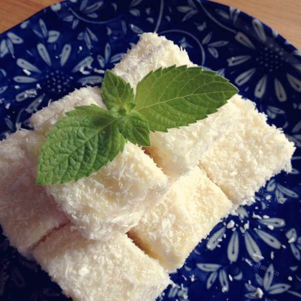 美味的香蕉椰蓉松糕