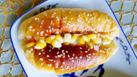 美味的玉米胡萝卜夹心面包做法图解9)