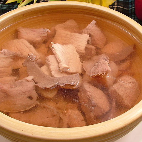 鲜味满分蟹味菇瘦肉汤