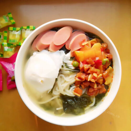美味九鲜小煮面