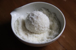 冰爽夏日蜜桃黄瓜饮做法图解2)