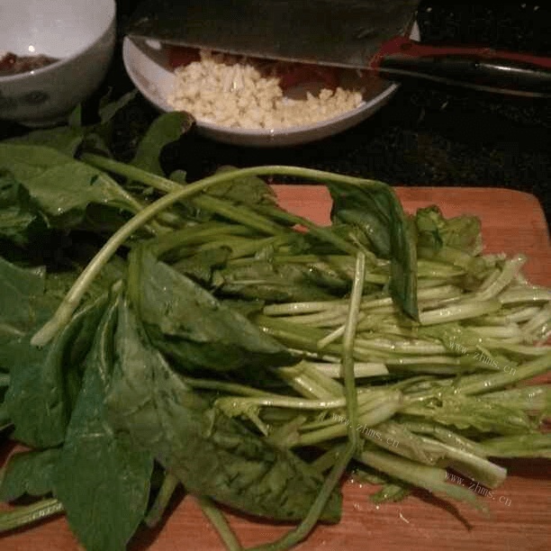 好喝的菠菜猪肝汤做法图解1)