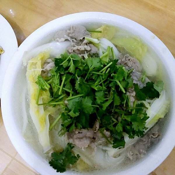 好喝的娃娃菜羊肉粉丝汤