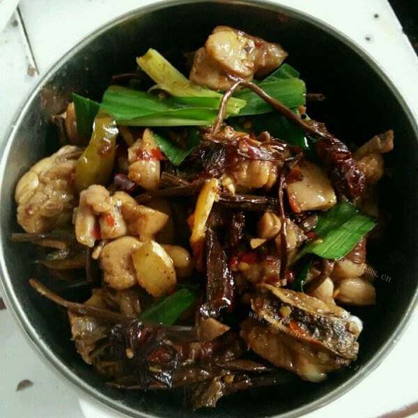 家常茶树菇顿鸡腿