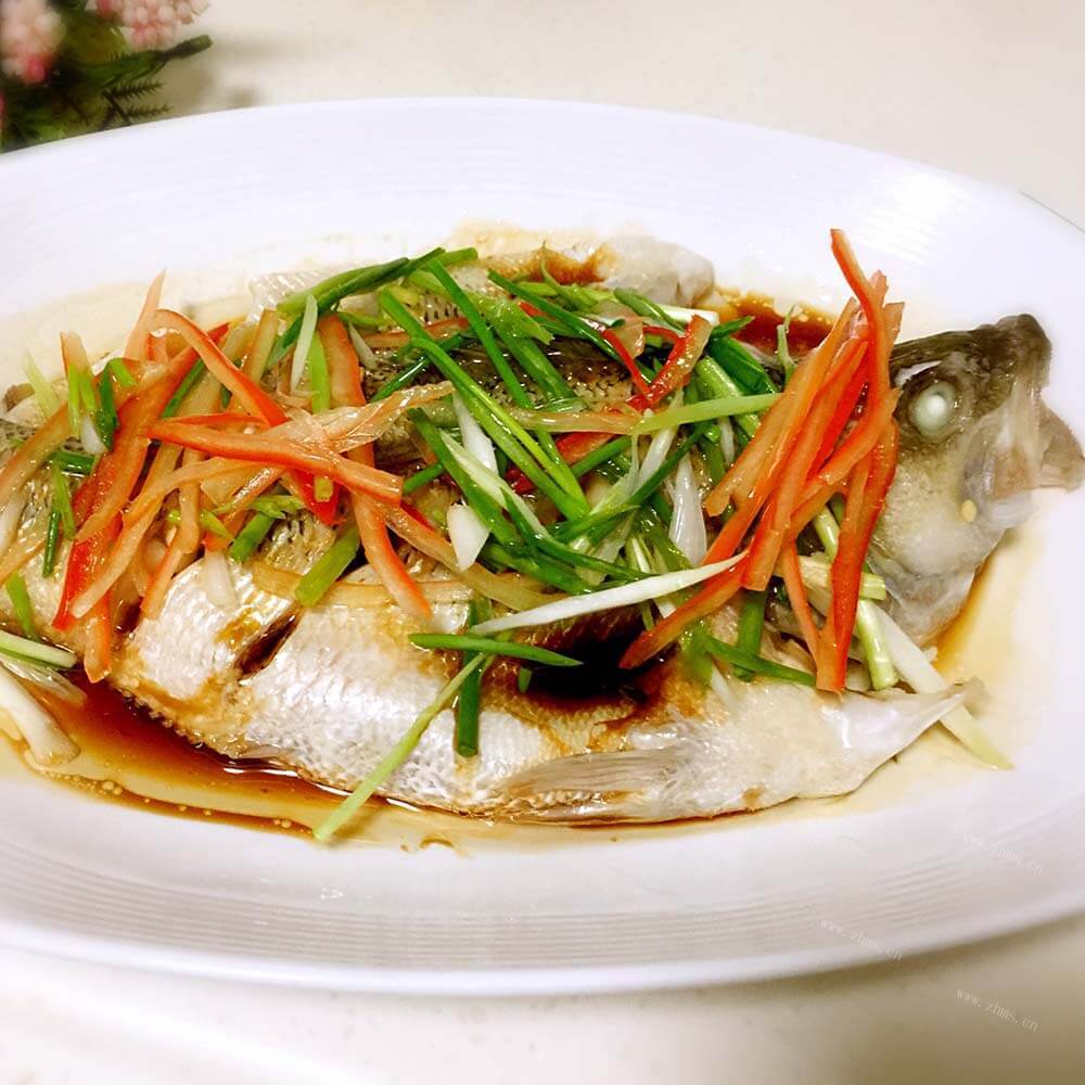美味的泡椒过水鲈鱼