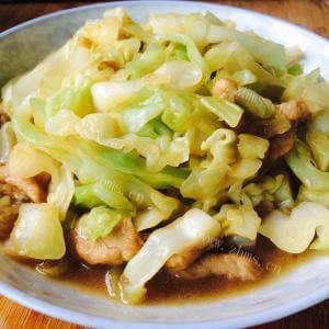 家常的包菜土豆炒肉片