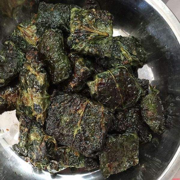 美味的香酥假蒌酿肉
