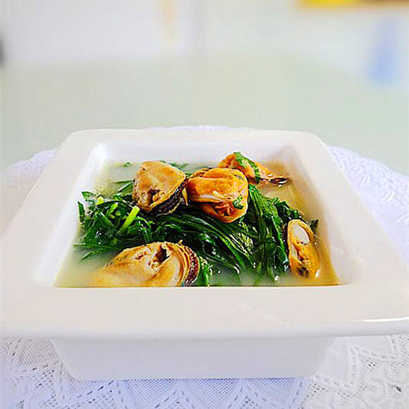 美味的青口煮韭菜