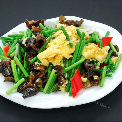 美味木耳蒜苔炒鸡蛋