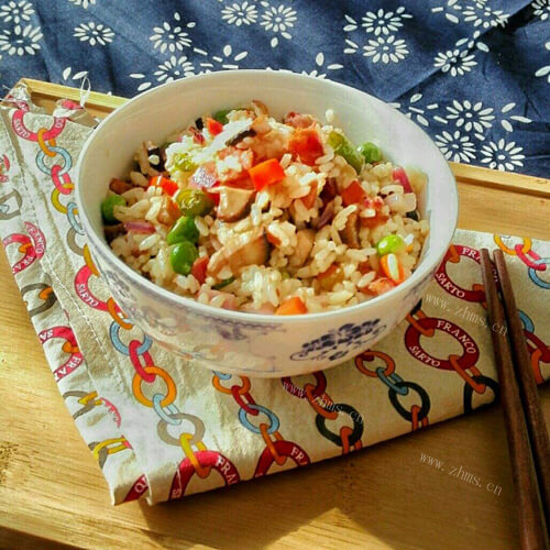 好吃萝卜干香菇炒饭