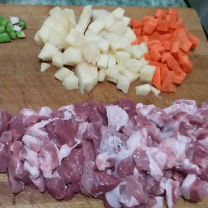 美味的羊肉汤面做法图解1)
