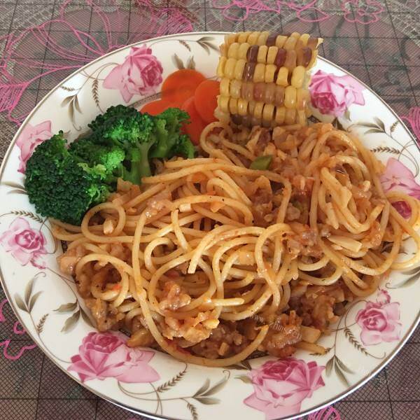 粗粮番茄肉酱玉米面