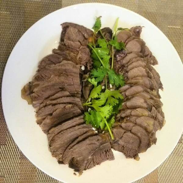 美味的高压锅酱牛肉