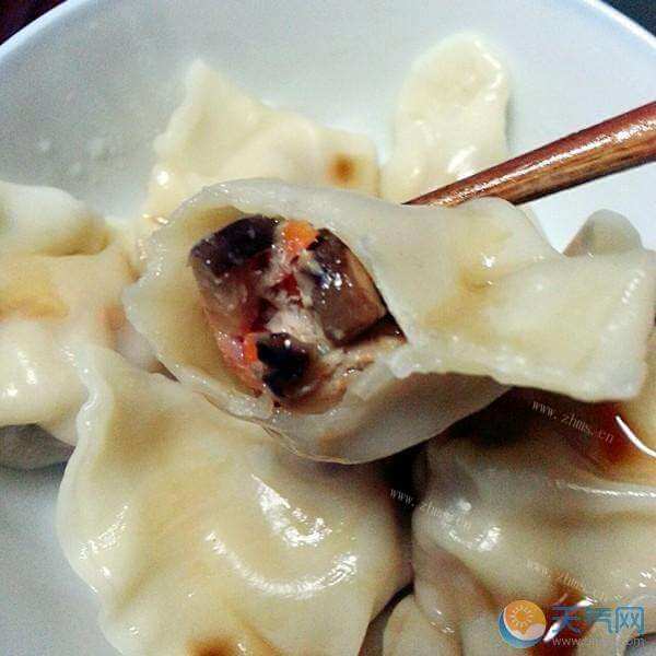 美味的牛肉香菇馅饺子