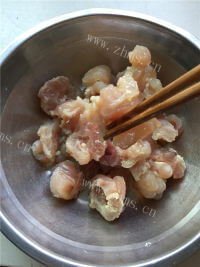 美味的香辣红烧牛蹄筋 做法图解1)