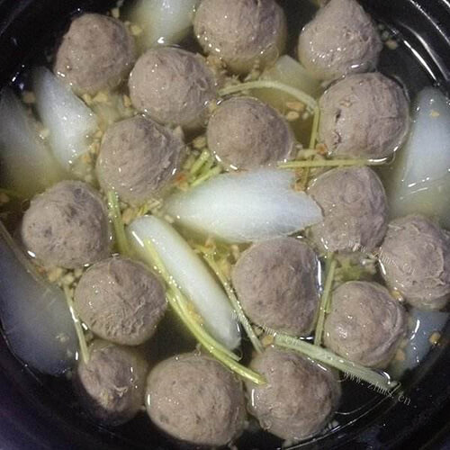 浓香的牛肉丸焖萝卜