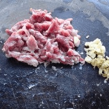 香鲜至极的扁豆炒肉片做法图解1)