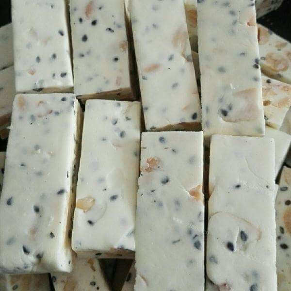 美味榴莲味牛轧糖