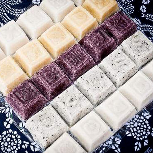 美味的豆沙馅方糕