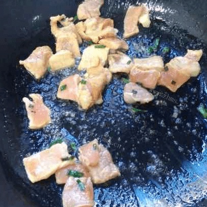 美味的农家小炒肉做法图解2)