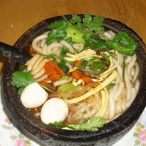 美味的猪肉土豆粉汤