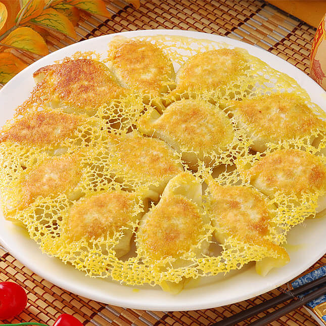 美味的发面圆白菜锅烙
