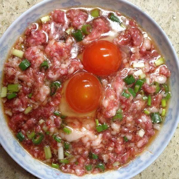 美味的鲜肉咸蛋蒸