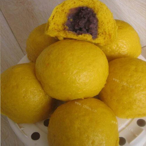 美味的绿豆沙馅南瓜包