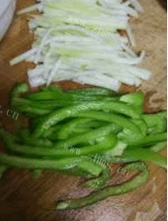 可口清新葫芦丝鸡蛋饼做法图解1)
