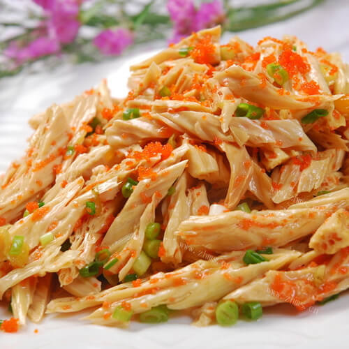 家常西芹虾仁拌黑豆腐竹