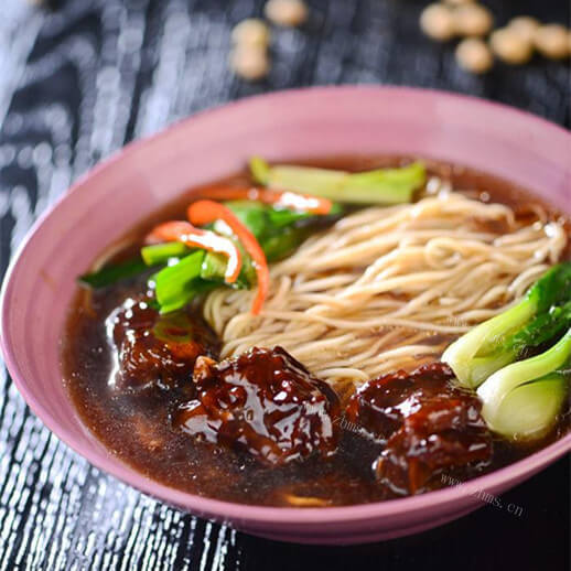 自制酸菜牛肉大碗面